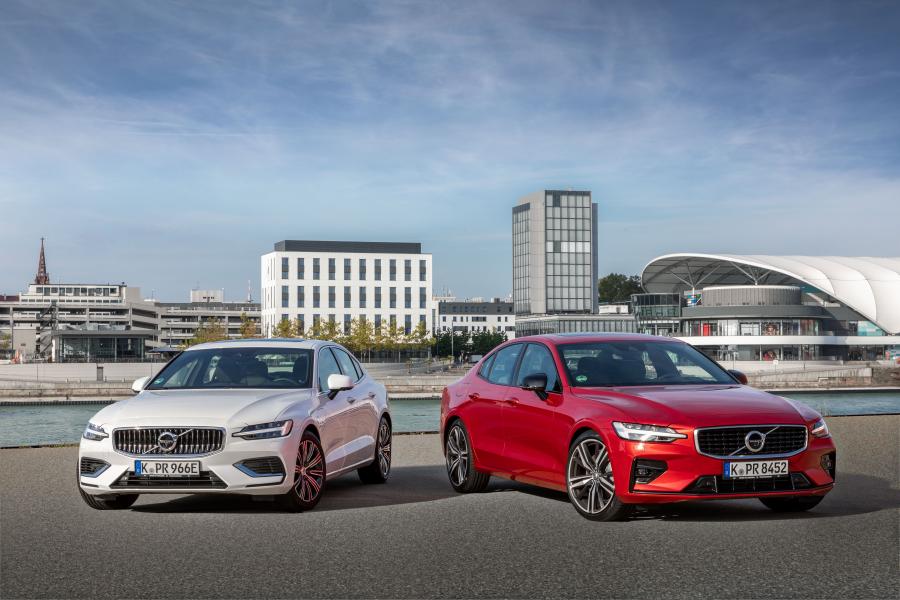  Volvo S60 T5 R-Design 2018 года  (WW) (фото 21 из 24)